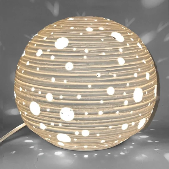 White Ceramic Planet Light - Picture 1 of 6